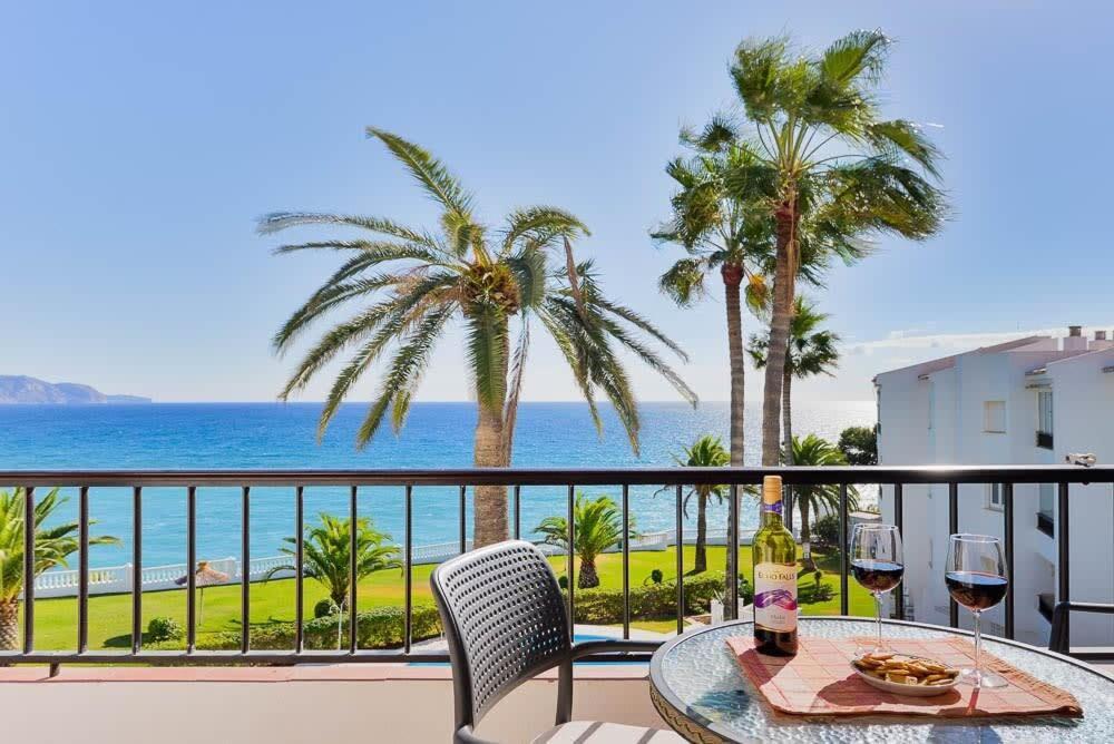 Las Palmeras Nerja Extérieur photo